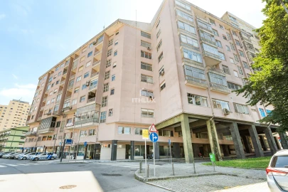 Apartamento T4 para Venda em Santa Marinha e São Pedro da Afurada