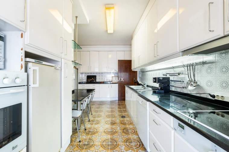 Apartamento T4 para Venda em Santa Marinha e São Pedro da Afurada Foto 17