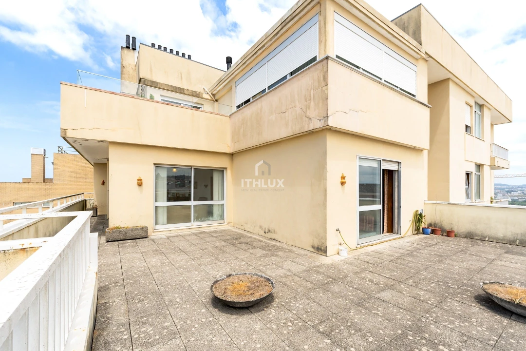 Apartamento T4 para Venda em Santa Marinha e São Pedro da Afurada Foto 5