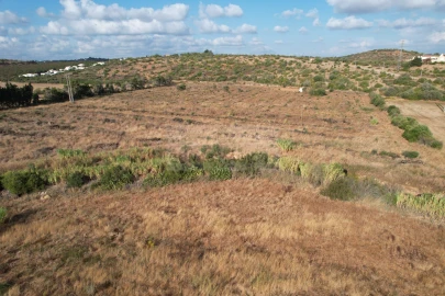 Terreno para Venda em Lagos (São Sebastião e Santa Maria)
