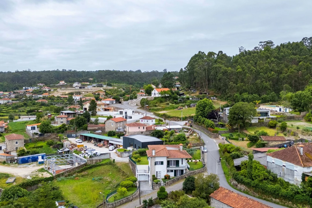 Moradia T4 para Venda em Aldreu Foto 74