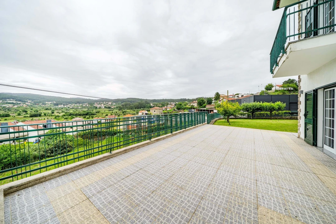 Moradia T4 para Venda em Aldreu Foto 44