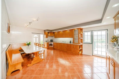 Moradia T4 para Venda em Aldreu