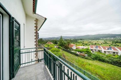 Moradia T4 para Venda em Aldreu