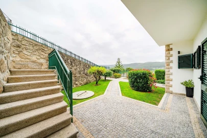 Moradia T4 para Venda em Aldreu