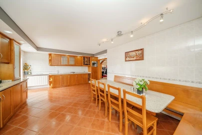 Moradia T4 para Venda em Aldreu