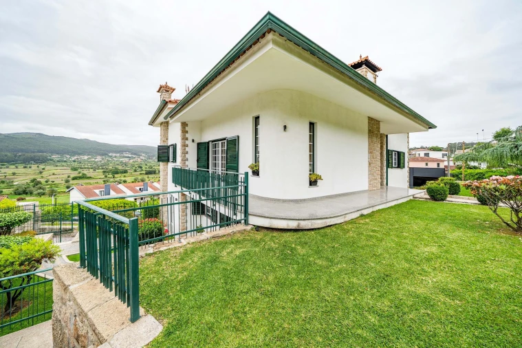 Moradia T4 para Venda em Aldreu Foto 27