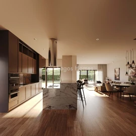 Moradia T4 para Venda em Estômbar e Parchal