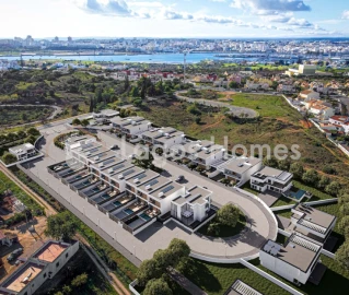 Moradia T4 para Venda em Estômbar e Parchal