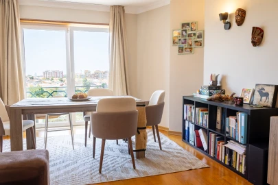 Apartamento T3 para Venda em Algueirão-Mem Martins