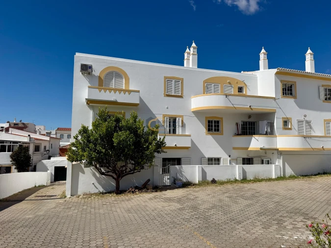 Apartamento T3 para Venda em Guia Foto 4