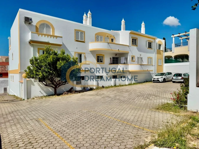 Apartamento T3 para Venda em Guia Foto 4