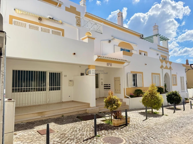Apartamento T3 para Venda em Guia Foto 2