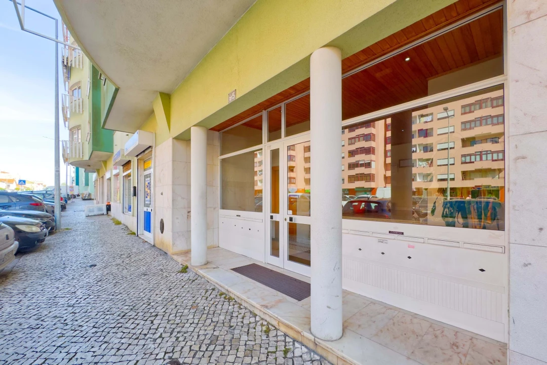 Apartamento T3 para Venda em Cacém e São Marcos Foto 2