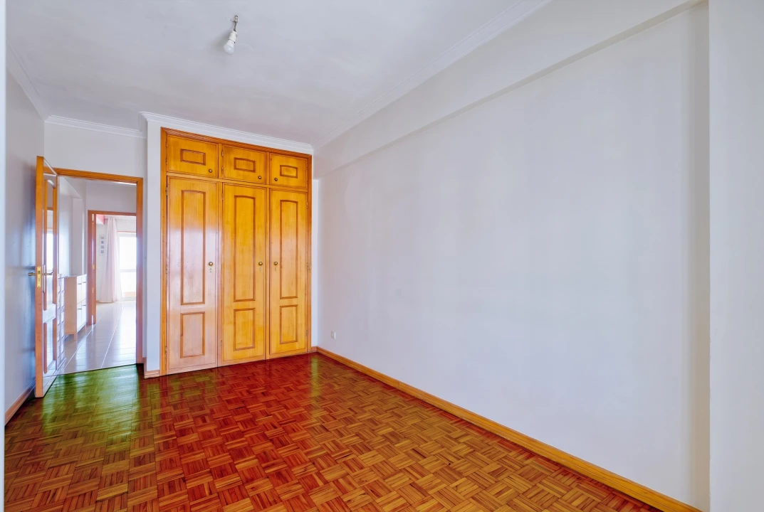 Apartamento T3 para Venda em Cacém e São Marcos Foto 28