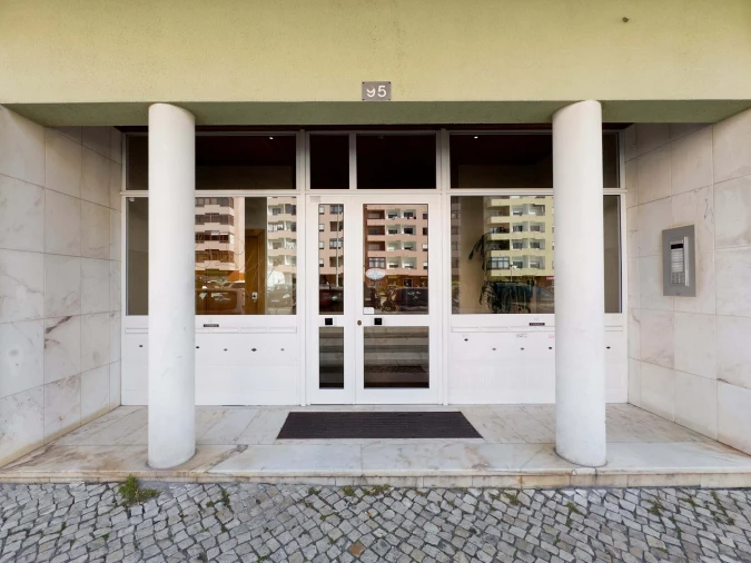 Apartamento T3 para Venda em Cacém e São Marcos Foto 43