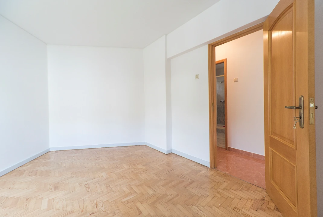 Apartamento T2 para Arrendamento em Olivais Foto 24