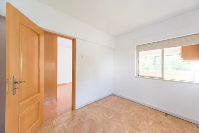 Apartamento T2 para Arrendamento em Olivais