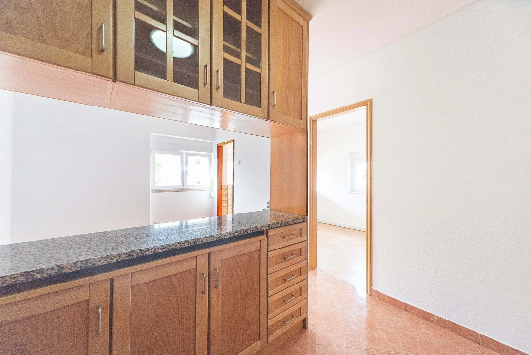 Apartamento T2 para Arrendamento em Olivais Foto 16