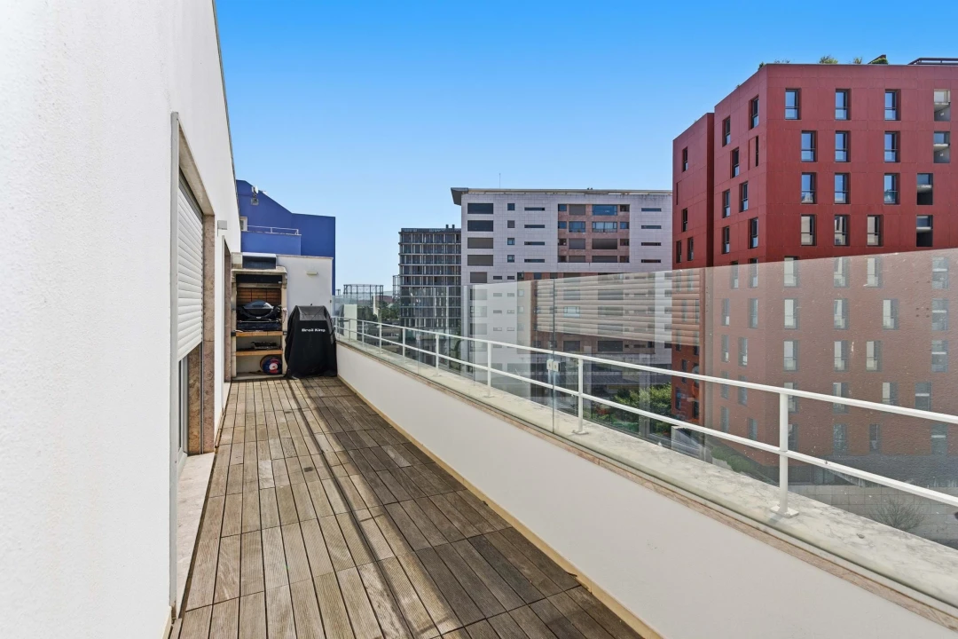 Apartamento T6 para Venda em Parque das Nações Foto 17