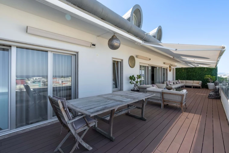 Apartamento T6 para Venda em Parque das Nações Foto 6