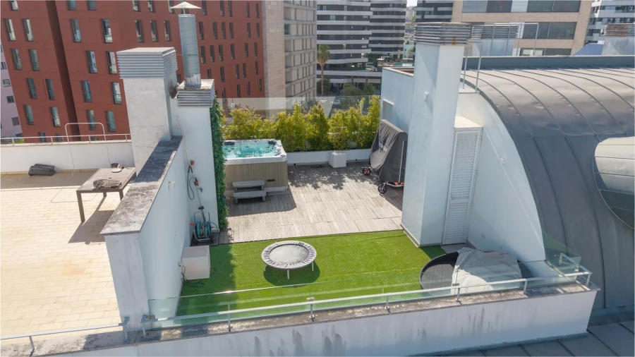 Apartamento T6 para Venda em Parque das Nações Foto 77