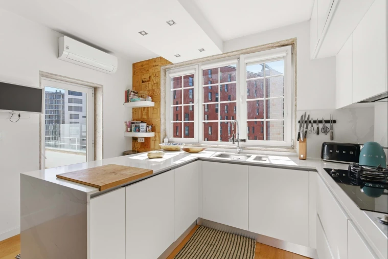 Apartamento T6 para Venda em Parque das Nações Foto 16