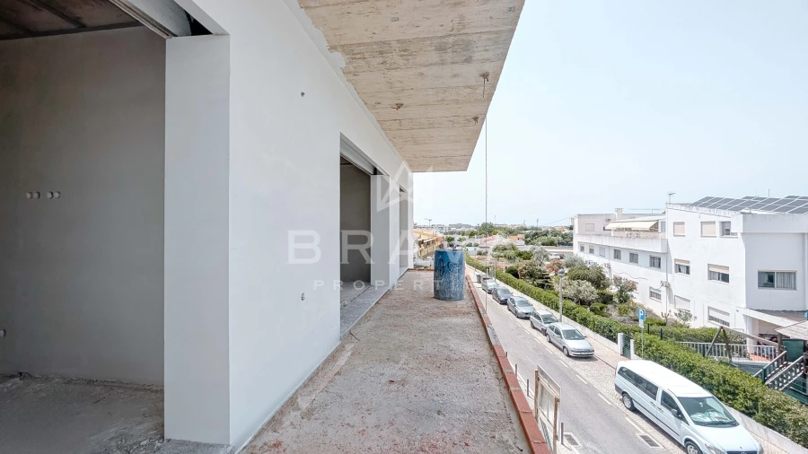 Apartamento T2 para Venda em Quarteira Foto 6