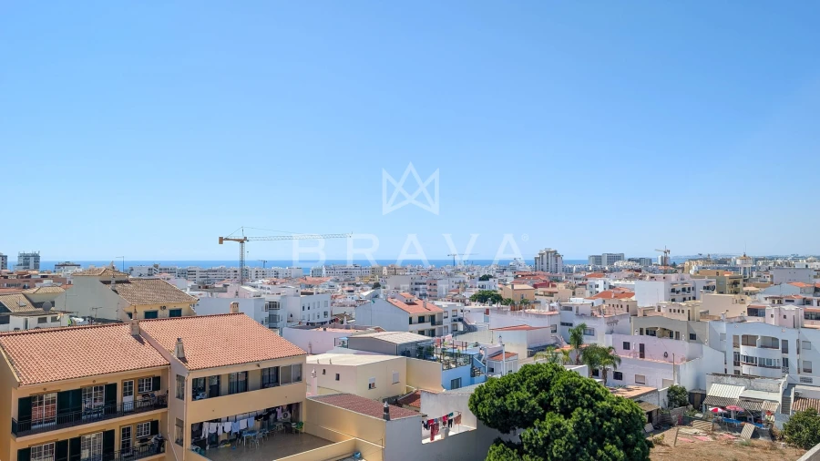 Apartamento T3 para Venda em Quarteira Foto 11