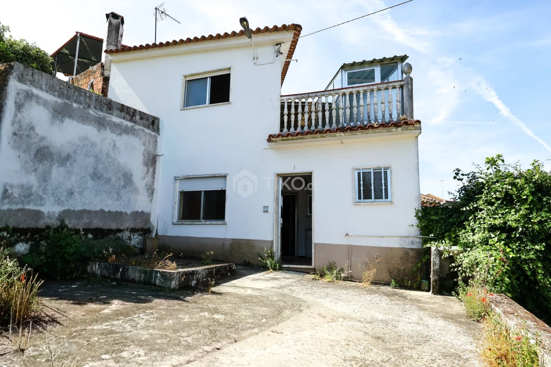 Moradia T3 para Venda em Alcanena e Vila Moreira Foto 1