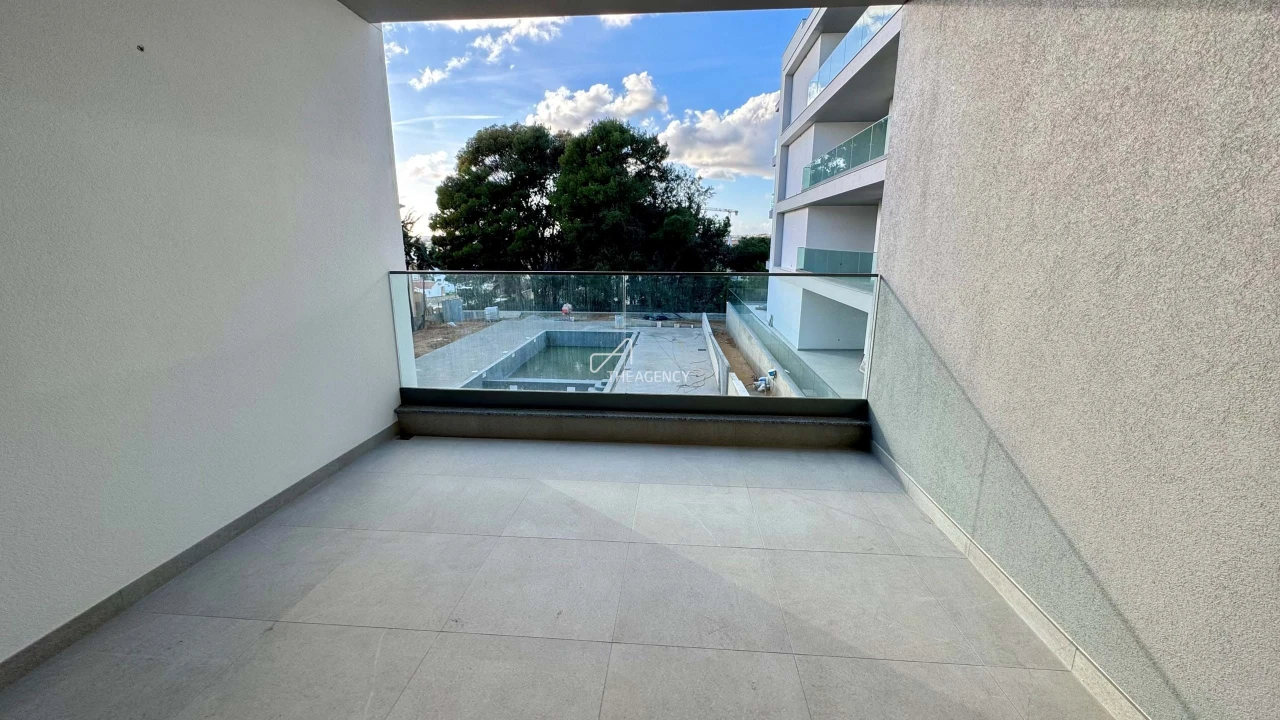 Apartamento T1 para Venda em Albufeira e Olhos de Água Foto 4