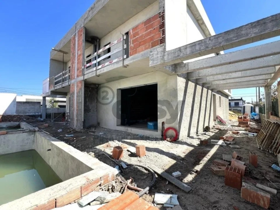 Moradia T4 para Venda em Fernao Ferro Foto 15