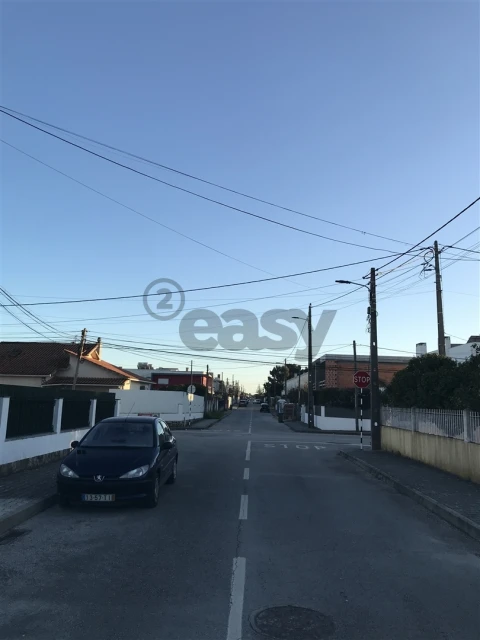 Moradia T4 para Venda em Fernao Ferro