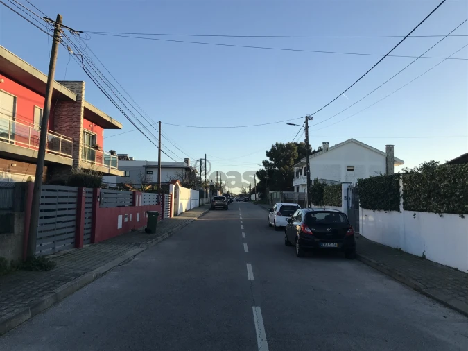 Moradia T4 para Venda em Fernao Ferro Foto 13