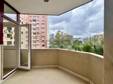 Apartamento T3 para Venda em São Domingos de Benfica