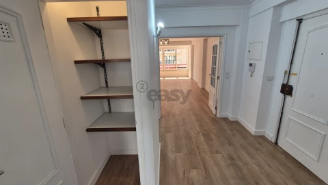 Apartamento T3 para Venda em São Domingos de Benfica