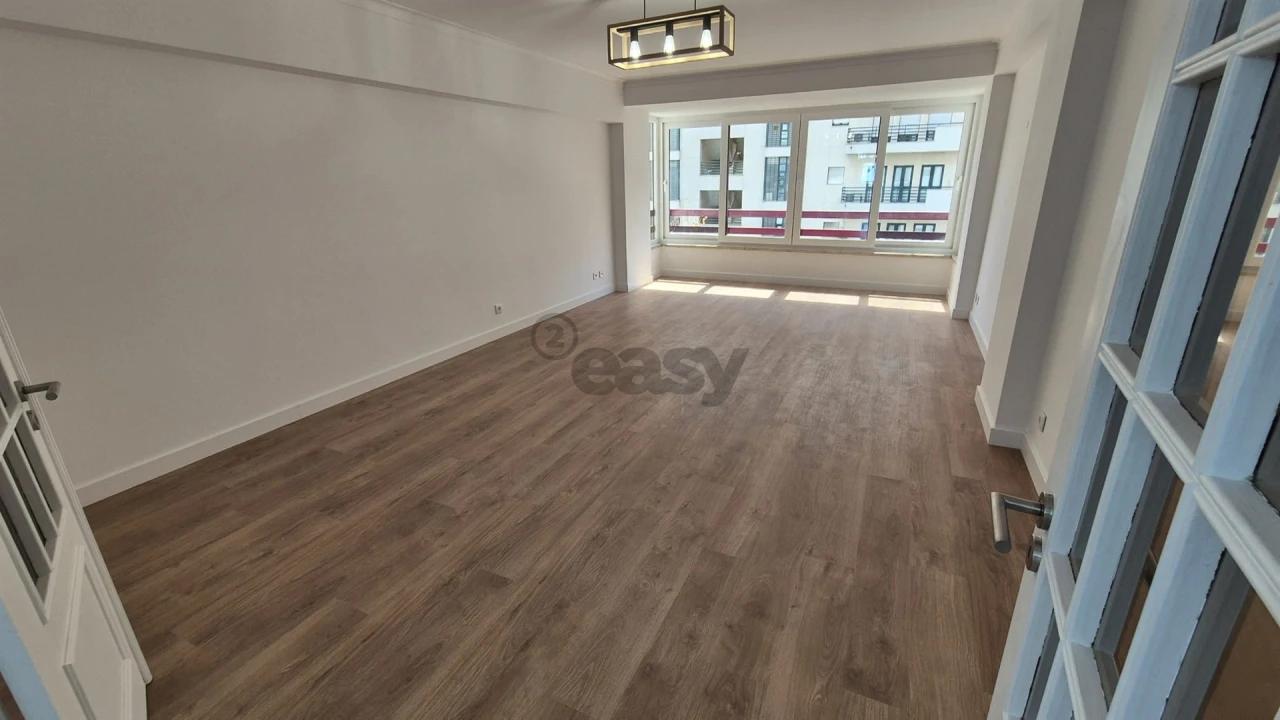 Apartamento T3 para Venda em São Domingos de Benfica Foto 10