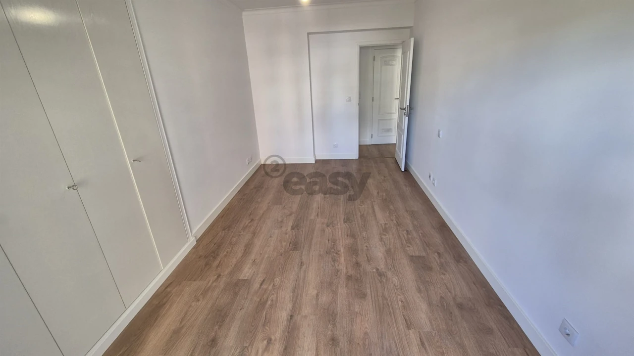 Apartamento T3 para Venda em São Domingos de Benfica Foto 11