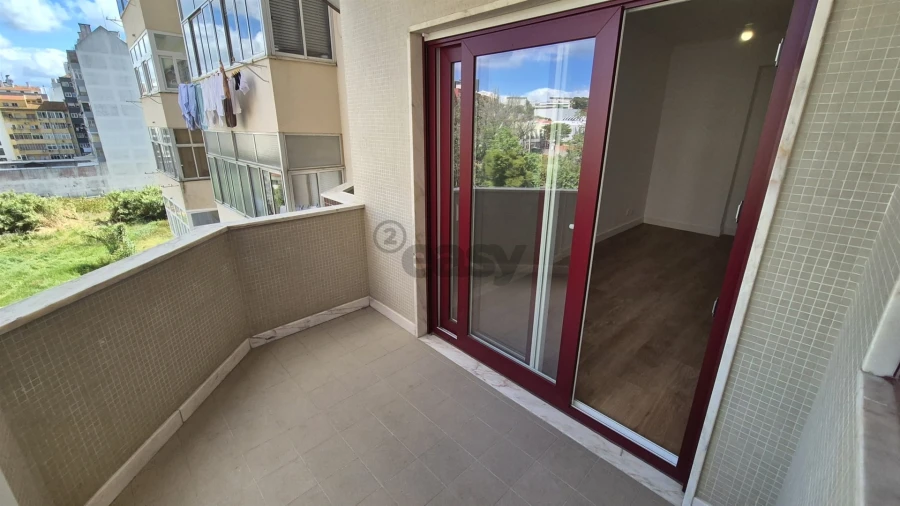 Apartamento T3 para Venda em São Domingos de Benfica Foto 24
