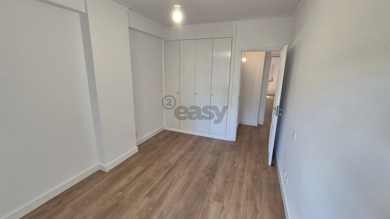 Apartamento T3 para Venda em São Domingos de Benfica Foto 15
