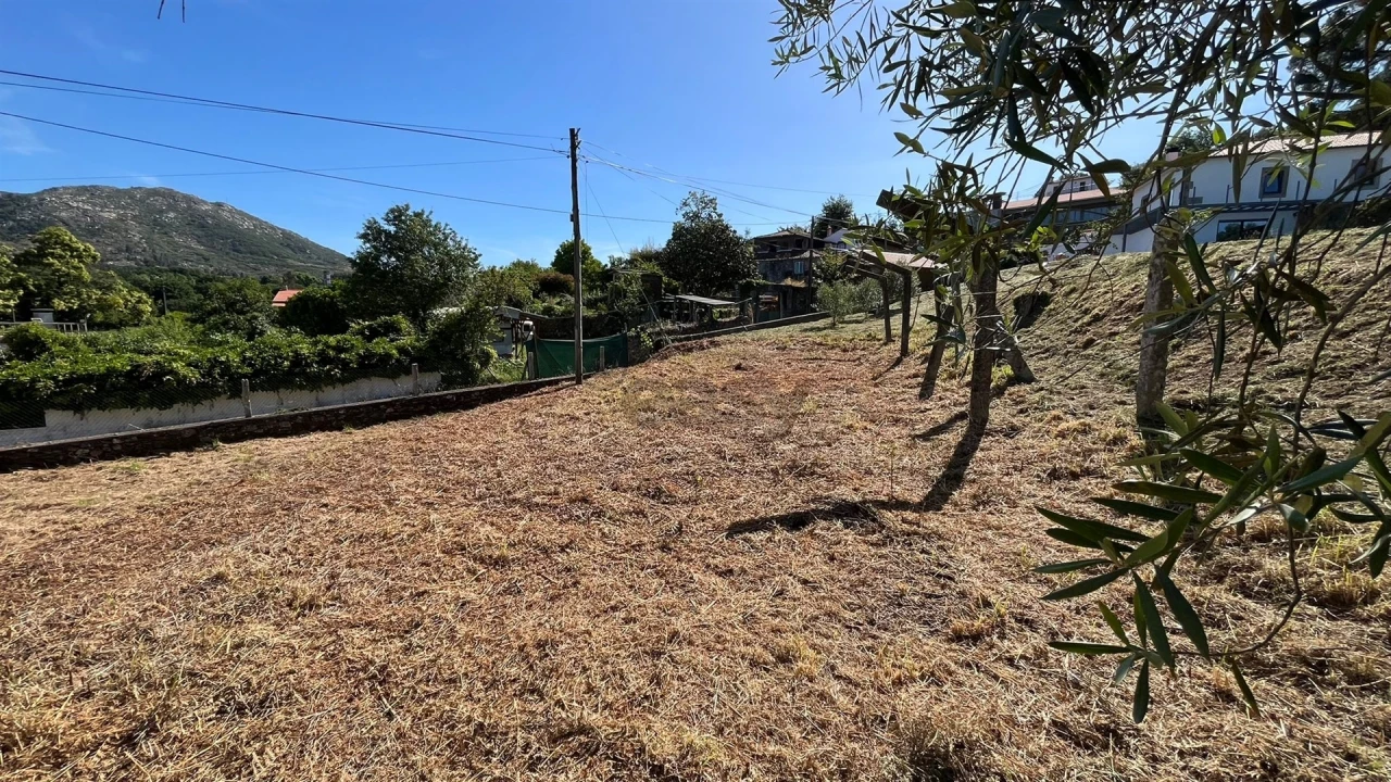 Terreno para Venda em Vilar de Mouros Foto 16
