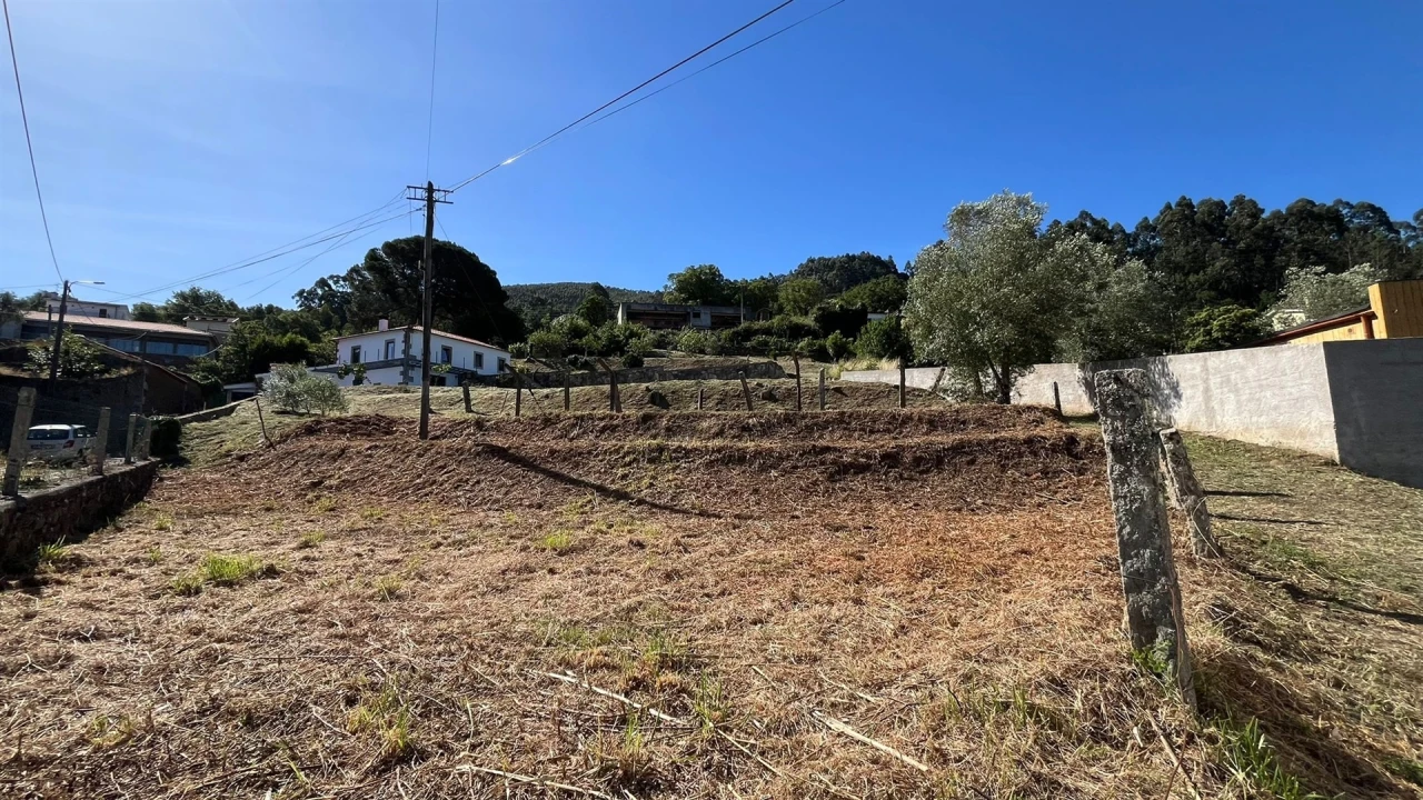Terreno para Venda em Vilar de Mouros Foto 3