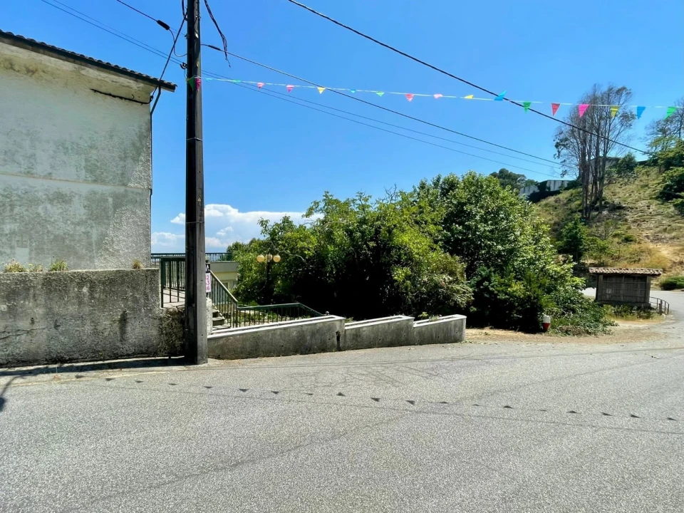 Prédio para Venda em Santiago de Besteiros Foto 17