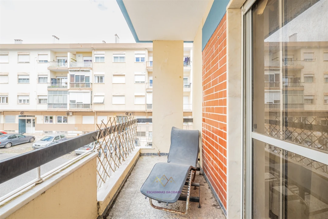 Apartamento T3 para Venda em Queluz e Belas Foto 38