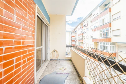 Apartamento T3 para Venda em Queluz e Belas