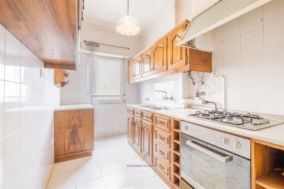 Apartamento T3 para Venda em Queluz e Belas