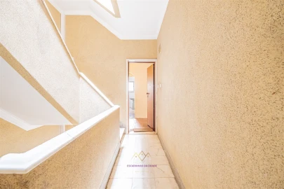 Apartamento T3 para Venda em Queluz e Belas