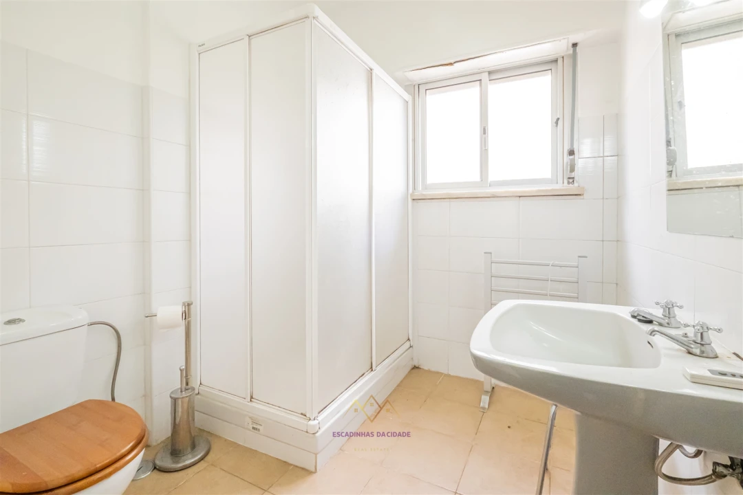 Apartamento T3 para Venda em Queluz e Belas Foto 21