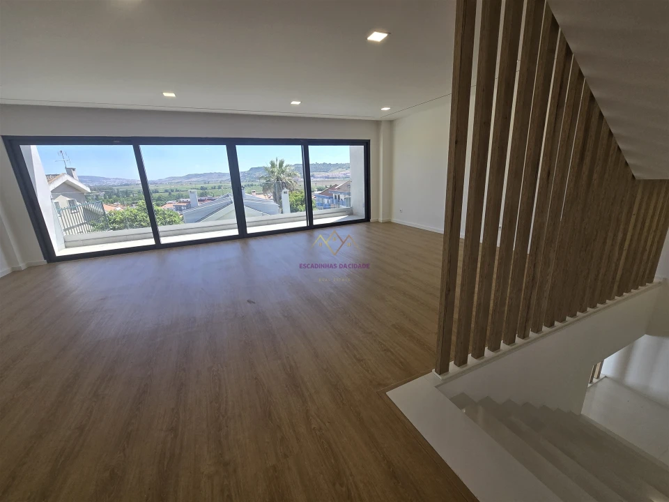Moradia T5 para Venda em Loures Foto 33