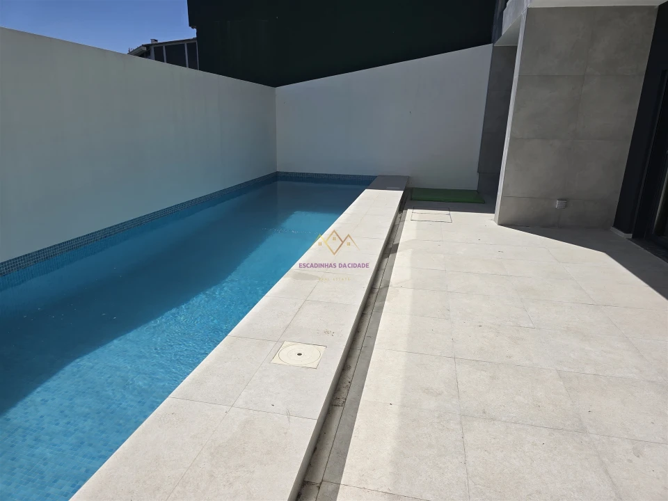 Moradia T5 para Venda em Loures Foto 44